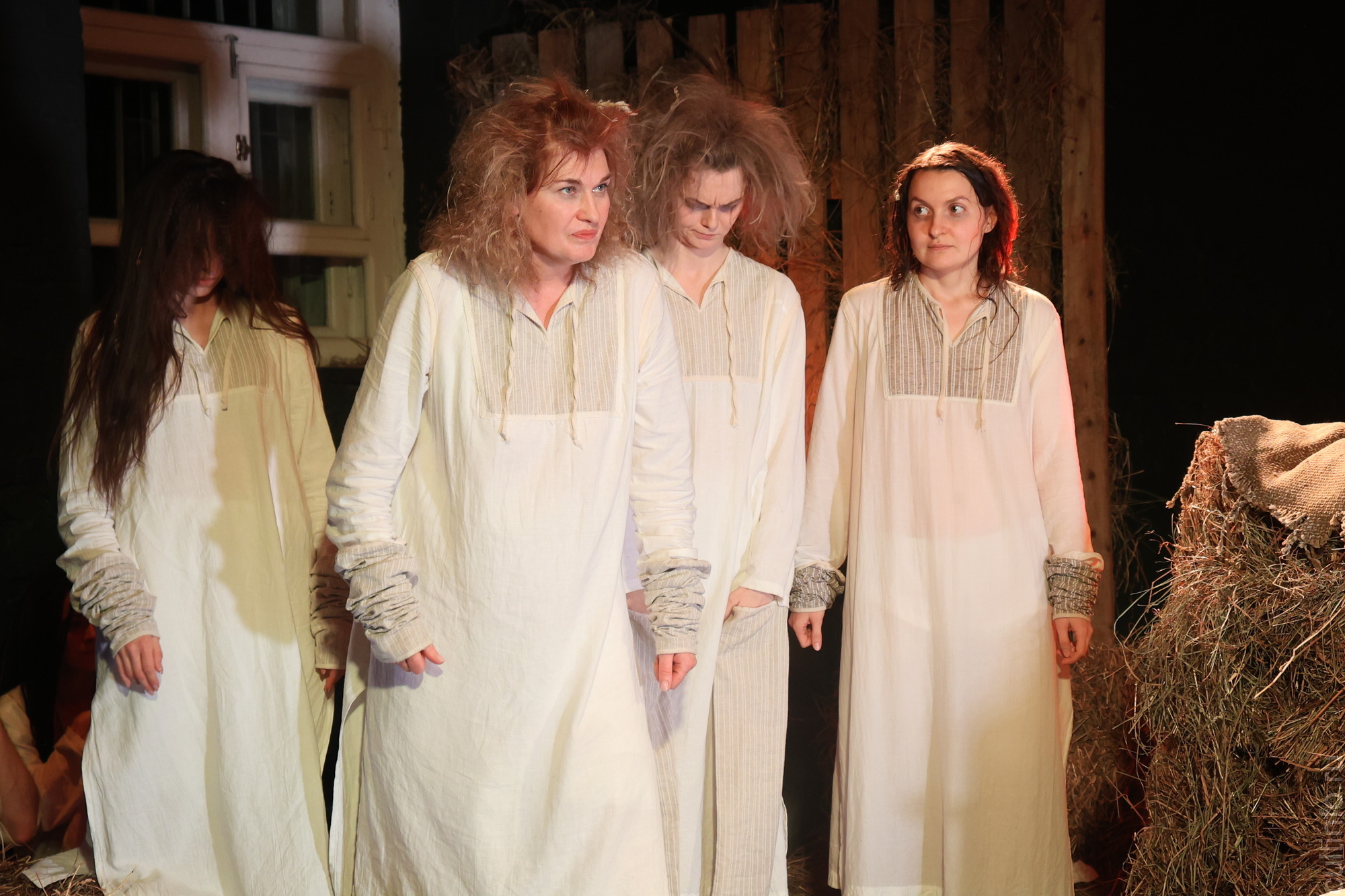 Хоррор по вологодскому фольклору: Мастерская «Звучать» представила новый спектакль «Сказочки»