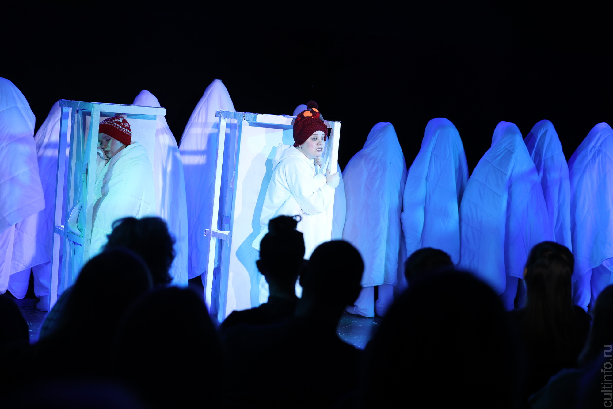 Арт-терапия или сам себе артист: актерская мастерская «Безмаски» набирает команду на очередной поток