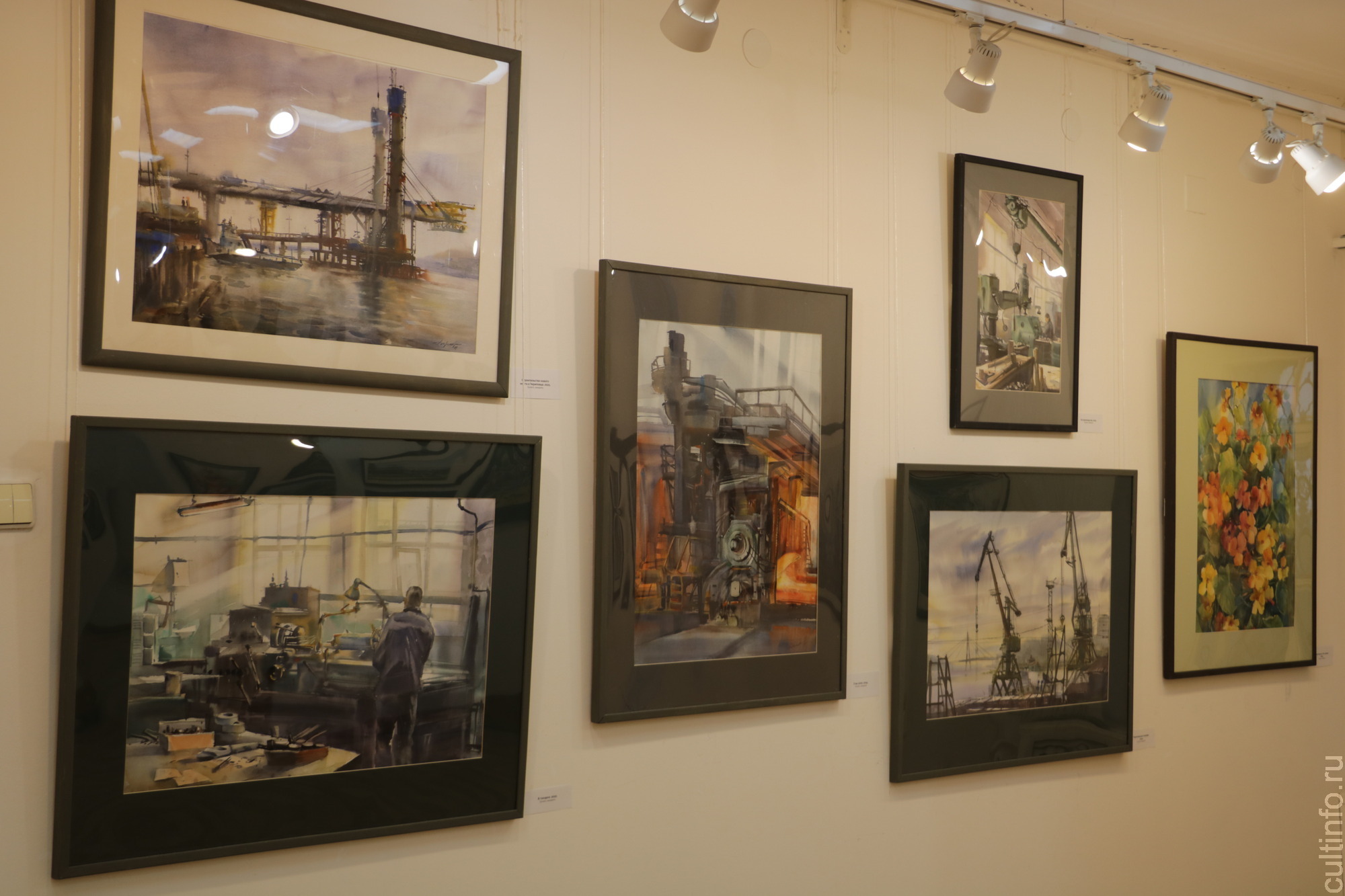 Традиции и новаторство акварели череповецкого художника Любови Борисовой представлены в Шаламовском доме