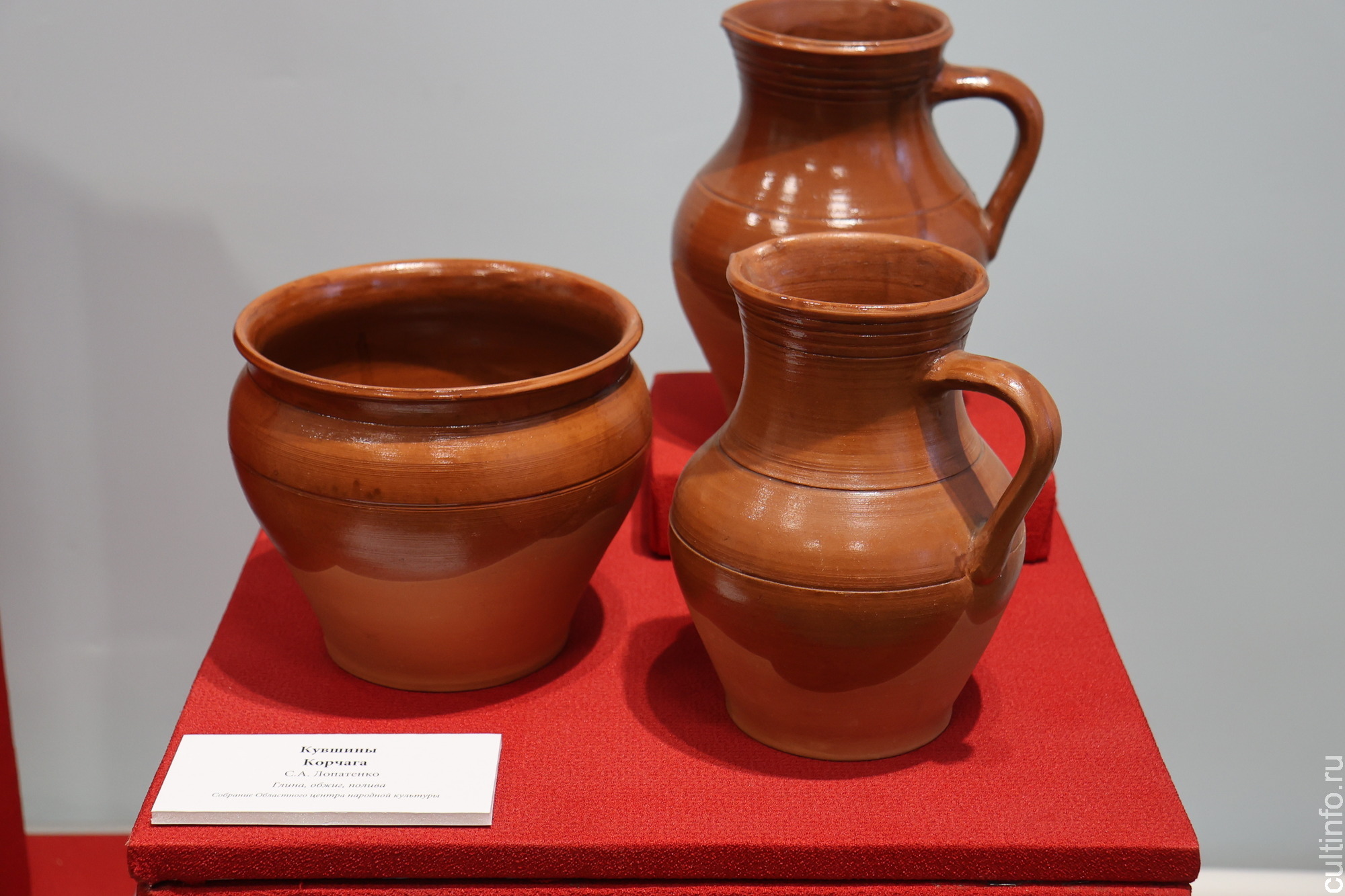 Керамику Сергея Лопатенко и его коллег представили на выставке в Мастерской Татьяны Чистяковой в Вологде