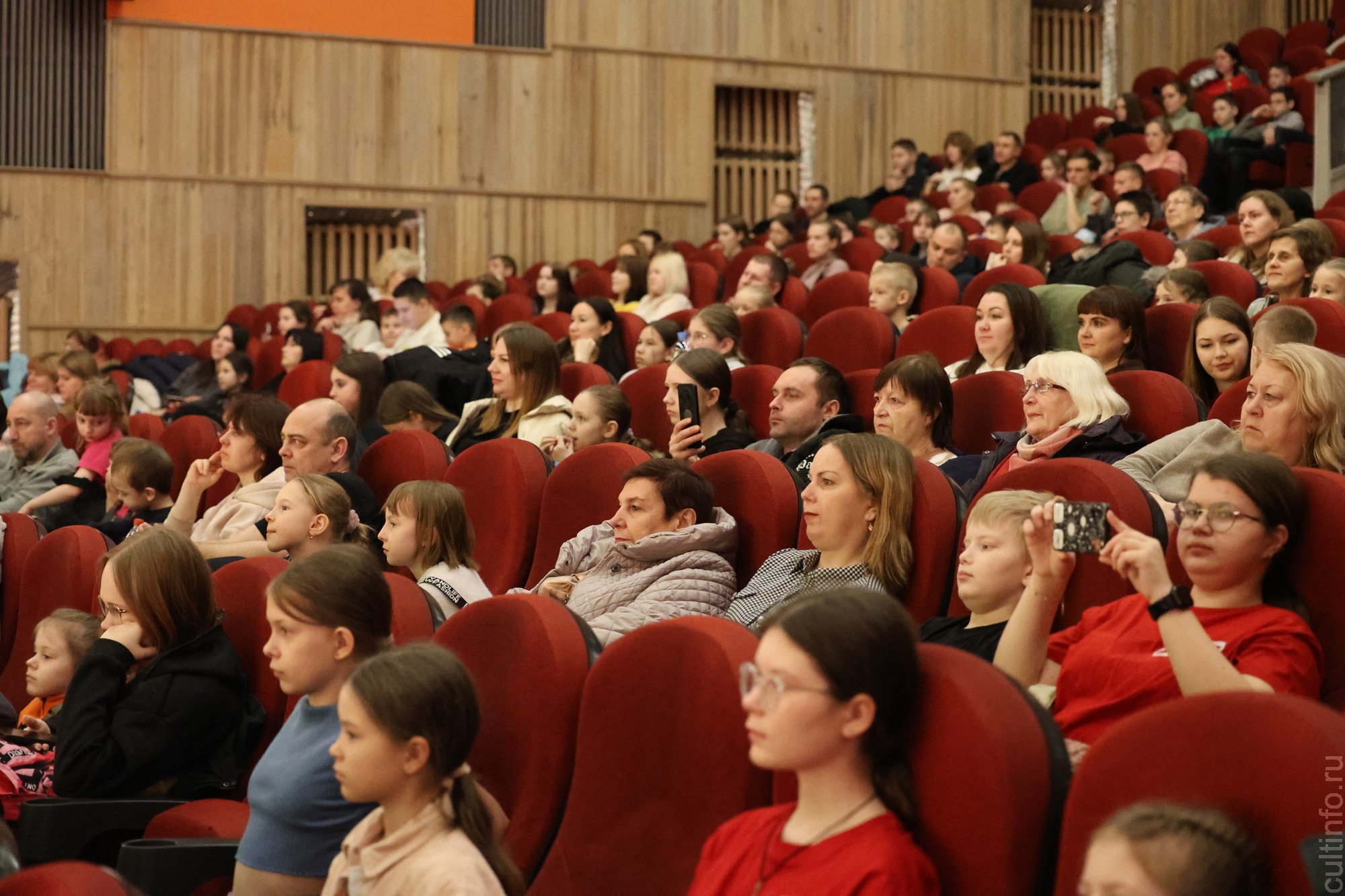 Итоги Международного  фестиваля сказок «Фрески Севера: фольклор и семья» подвели в минувшие выходные в Вологде 