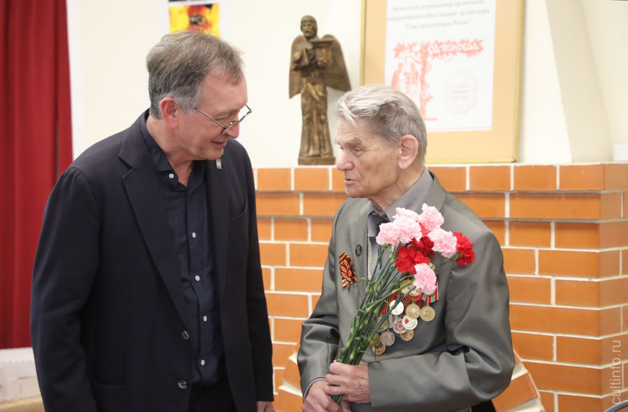 Председатель правления ВРО САР Альберт Метский и Григорий Парфенов