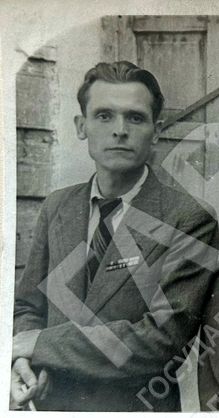 А.Я. Яшин. Портрет (фрагмент фото). Дата съемки – 1947 г. Место съемки – г. Майкоп. ГАВО. Ф. Р-5298. Оп. 1. Д. 159.