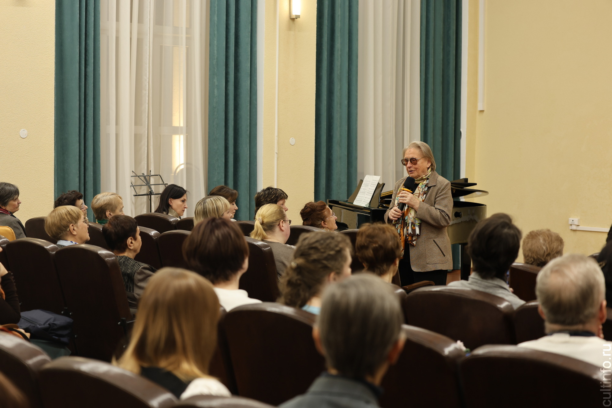 В Вологде прошел музыкальный вечер в честь юбилея известного искусствоведа и журналиста Наталии Серовой 